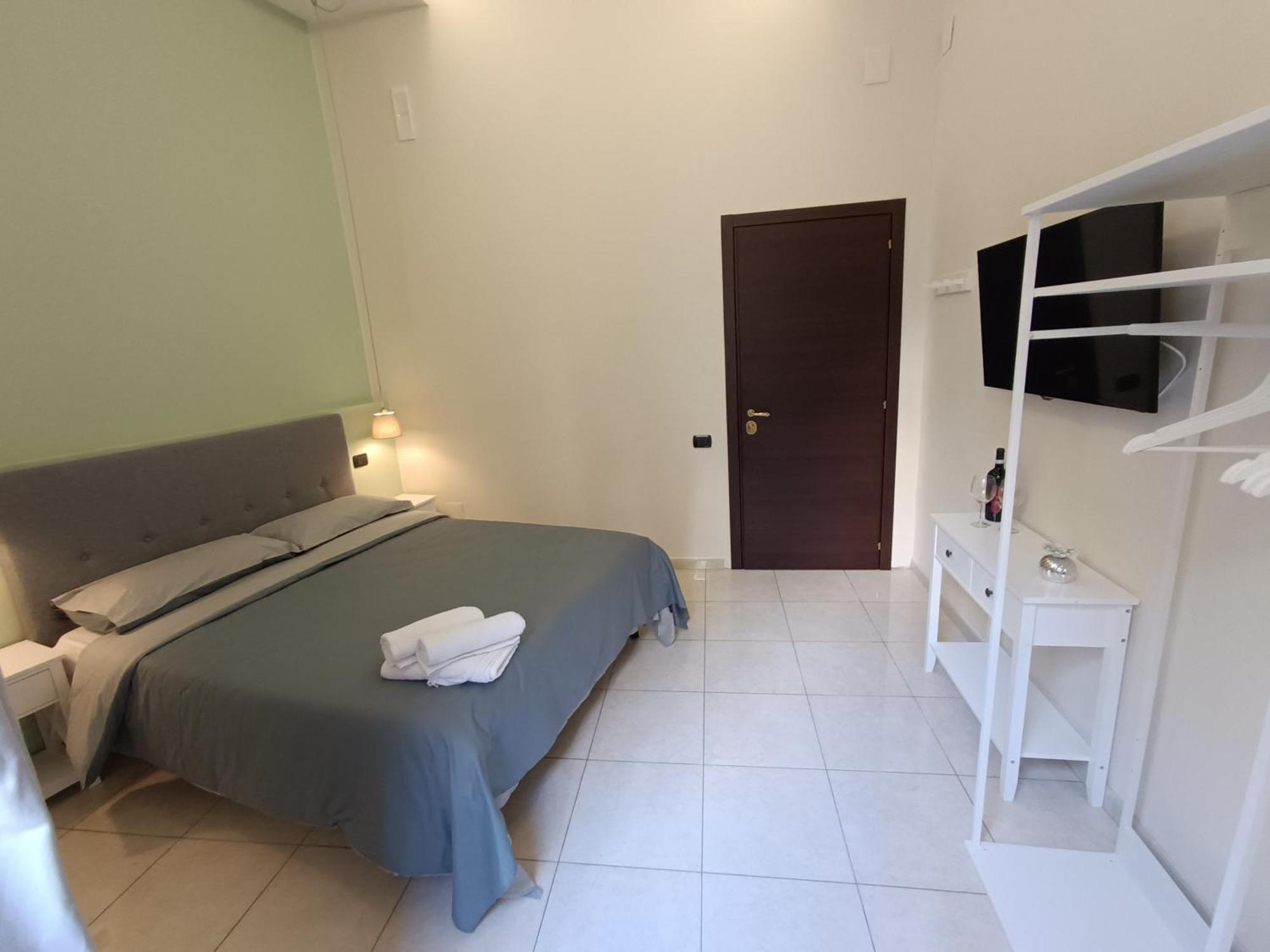 Residenza Geri - Suite And Home Napoli Centro Экстерьер фото