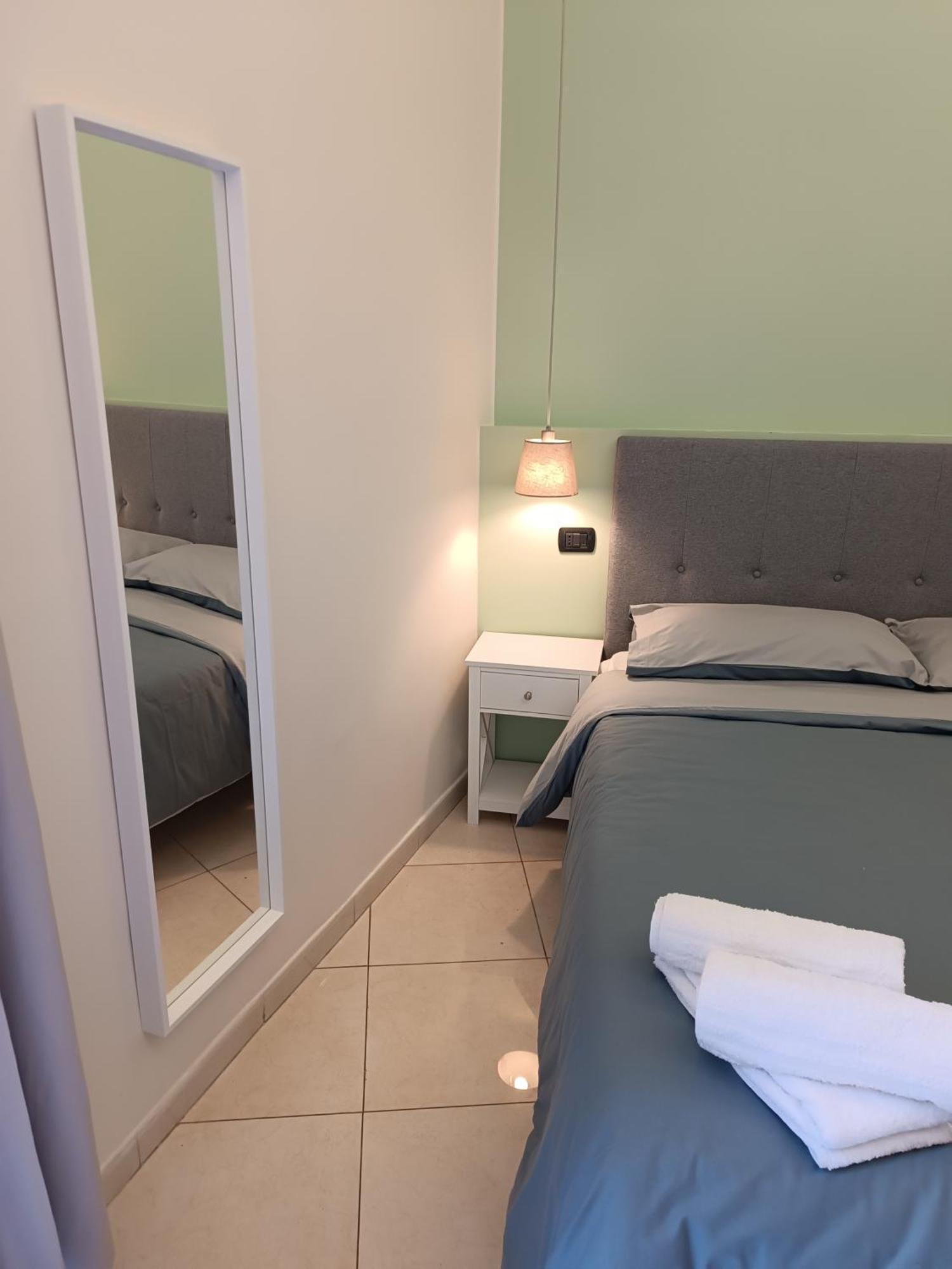 Residenza Geri - Suite And Home Napoli Centro Экстерьер фото